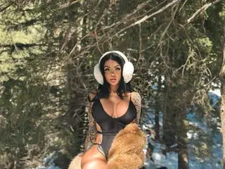 Streamate Sex Cam of LucyHills39