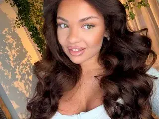 Streamate Private Sex Chat of TheMaddisonShow