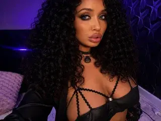 Streamate Live Sex Cam of MoanforU