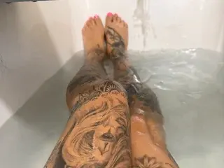 Streamate Nude Webcam of TattooBabeHarleyX