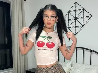 Streamate Adult Webcams of YasminStorm