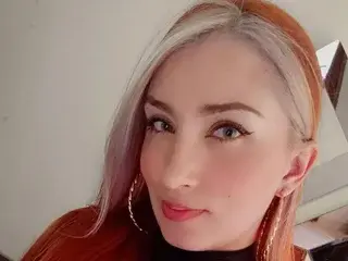 Streamate Live Sex Cam of Ninablaze27