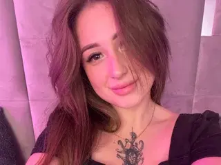 Streamate Sex Cam of PrettyAdellee