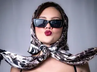 Streamate Free Live Porn of MaxineBlue