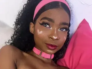 Streamate Watch Live Sex Cams of Sweetemaddy