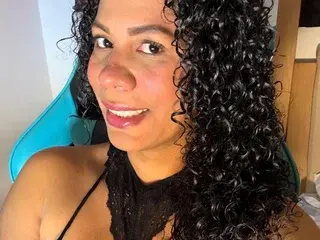 Streamate Live Porn of BrunetteDirty