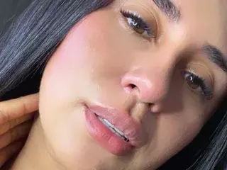 Streamate Free Porn Cam of Isabell_Heat