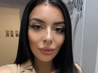 Streamate Free Live Porn of AriaYasmin