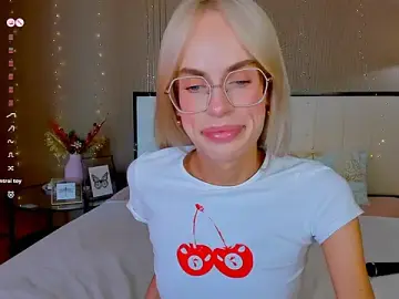 Stripchat Live Sex Cam of bellatip