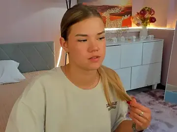 Stripchat Live Sex of CherryLexi_