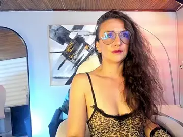Stripchat Free Live Porn of indigo_wild_
