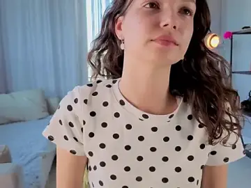 Stripchat Live Sex Cam of MamieKellem