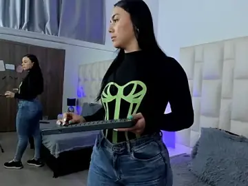 Stripchat Live Porn of Ariana_rouse