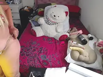 Stripchat Live Porn of lucy_belle_bm