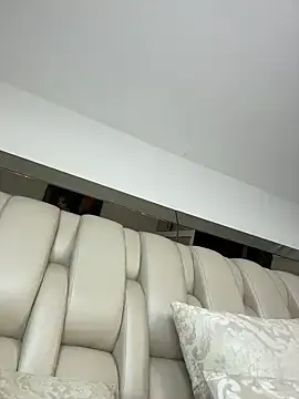 Stripchat Free Porn Cam of ALISSON_FOXXX1