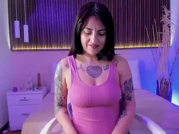 Stripchat Live Sex Cam of Liz_grey_