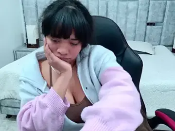 Stripchat Free Live Porn of laureentt_