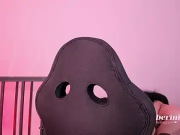 Stripchat Adult Webcam of AmberiniHoffman