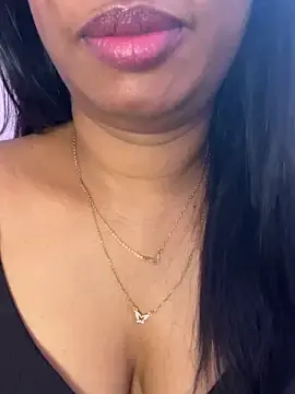 Stripchat Sex Chat of tamil_Aarathi