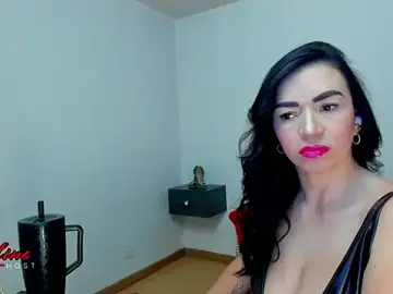 Stripchat Live Sex of caroline_host