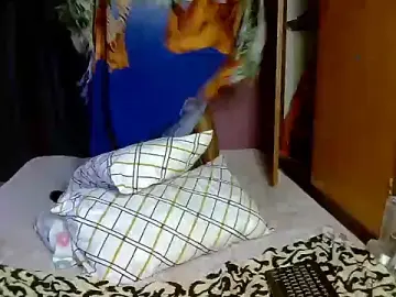 Stripchat Live Porn of Queen_petite_