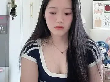 Stripchat Sex Cam of --bee--