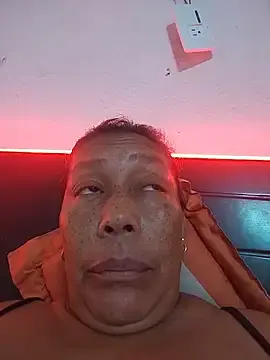 Stripchat Sex Cam of Ruby-Hot-Milf