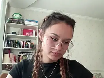 Stripchat Sex Cam of JoyceMonroe_1