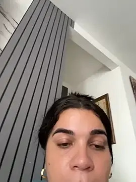 Stripchat Live Sex Cam of Siri_Luxx