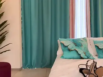Stripchat Free Porn Cam of UrGoddessJenny