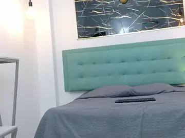 Stripchat Sex Cam of Yuri_Queen