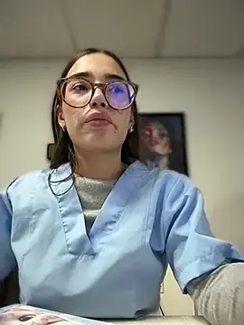Stripchat Free Live Porn of Sweet_Milaa1