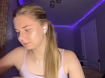 Stripchat Free Porn Cam of HoneysPiee