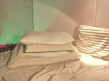 Stripchat Sex Cam of angeline-777