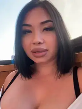 Stripchat Free Porn Cam of LaaadyDaaamn