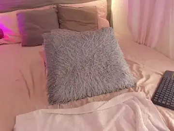 Stripchat Best live sex cam show of KarolyneLune