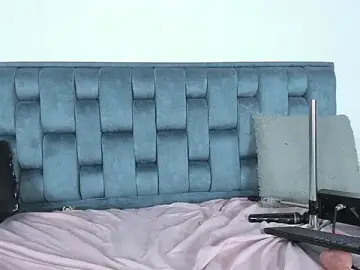 Stripchat Free Live Porn of Emma_Evelyn