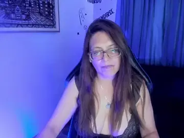 Stripchat Free Porn Cam of Ivette_Shaira