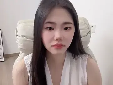 Stripchat Adult Webcam of suki-1