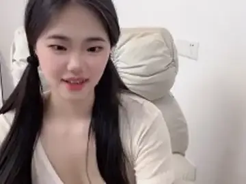 Stripchat Free Live Porn of suki-1