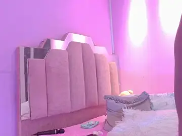 Stripchat Free Live Porn of LoveQueen2