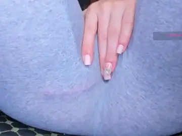 Stripchat Live Porn of Cameltoe_squirt_inPants
