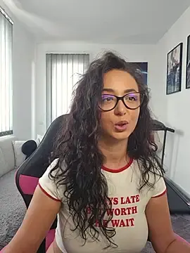 Stripchat Live Sex of LilithBlaze_