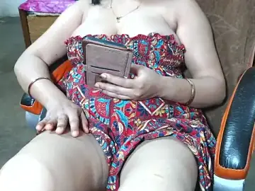 Stripchat Live Sex Cam of Cute_Mahi22