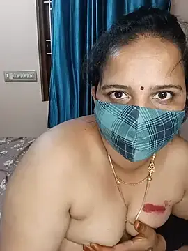 Stripchat Adult Webcam of pirainilla