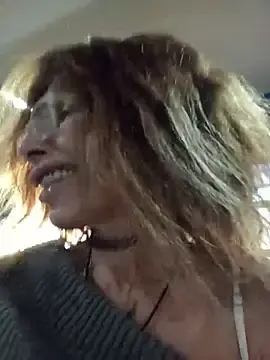 Stripchat Watch Live Sex Cams of FrozenWaffle