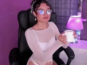 Stripchat Nude Webcam of MirandaBunny