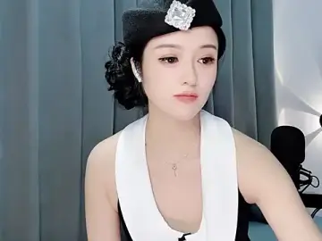 Stripchat Adult Webcam of Momo-Wow