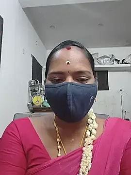 Stripchat Adult Webcam of Tamil_Sangeetha