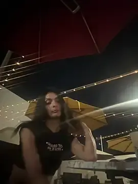 Stripchat Watch Live Sex Cams of LayneeUnlocked